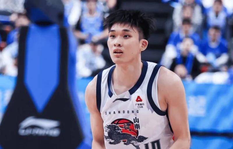 山东步正轨！珀塞尔打成第1外援，2后场攻守兼备，新大外即将抵达